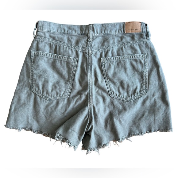 American Eagle Distressed Highest Rise Mom Short Light Olive Green Size 8 - Picture 4 of 10